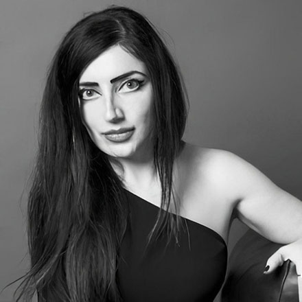 Lara Nex Oliva